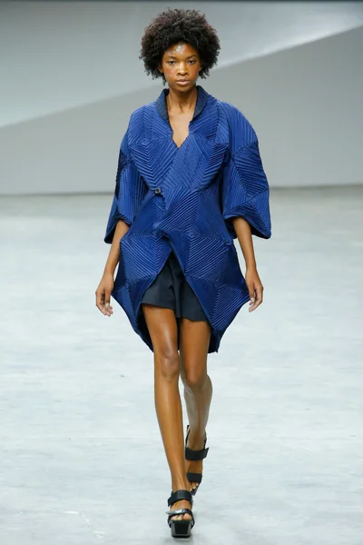 Look 30